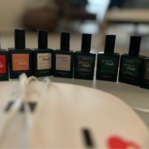 Green Flash Manicurist at-home nail set